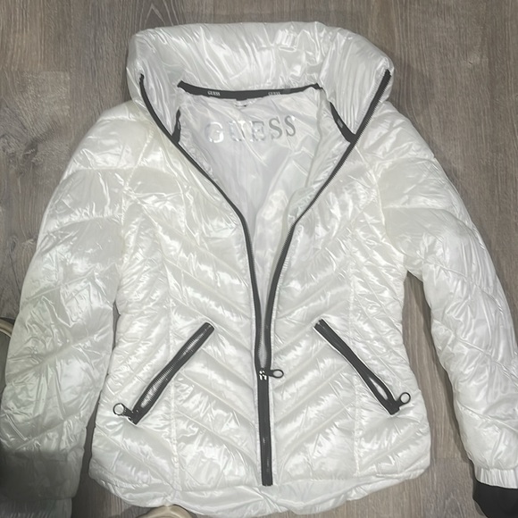 Guess jacket white size M new - Picture 2 of 3